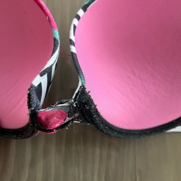 Pink Victoria’s Secret Wear Everywhere Push Up Bra size: 32C - Picture 9 of 12